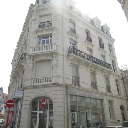 Au Bon Air *
